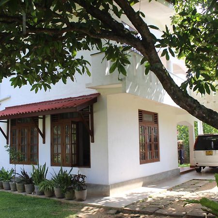 Appartement The Dalawella Porch House à Galle Extérieur photo