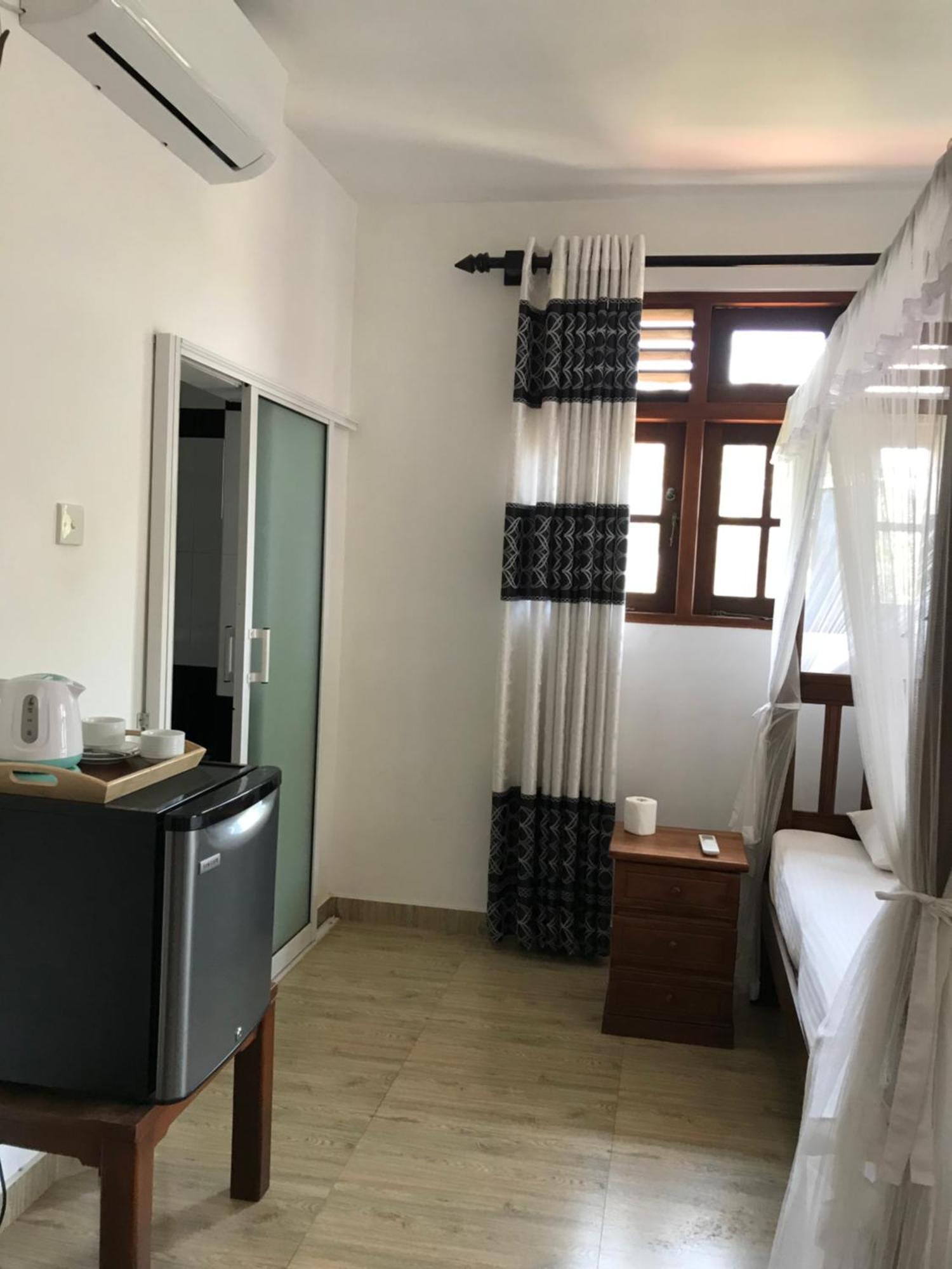 Appartement The Dalawella Porch House à Galle Extérieur photo